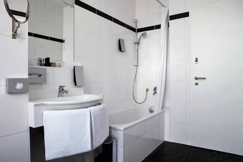 Grand Hotel Downtown - Frankfurt Central Station - Boutique Design Hotel — photo 9