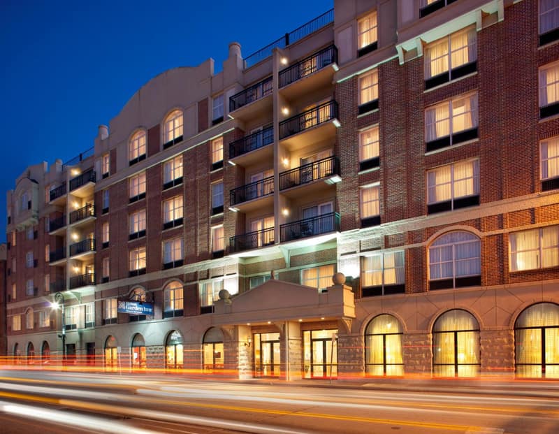 Hilton Garden Inn Savannah Historic District — building