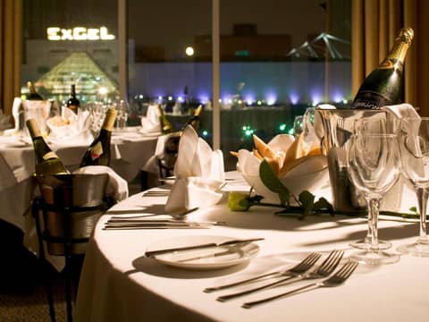 Novotel London Excel — restaurant