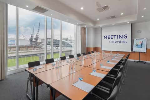 Novotel London Excel — meeting room