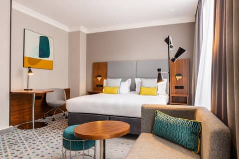Crowne Plaza Paris - Republique by IHG — hotel room