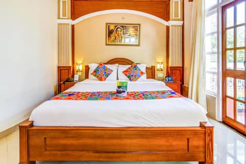 Sunset Beach Resort — hotel room