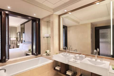 The Ritz-Carlton Abu Dhabi Grand Canal — photo 7