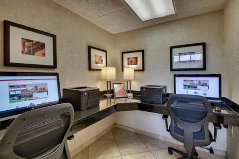 Sonesta Essential Houston Hobby Airport — photo 2