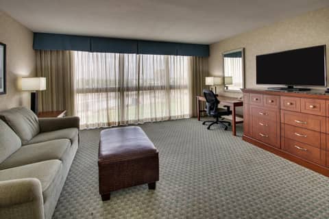 Sonesta Essential Houston Hobby Airport — photo 7