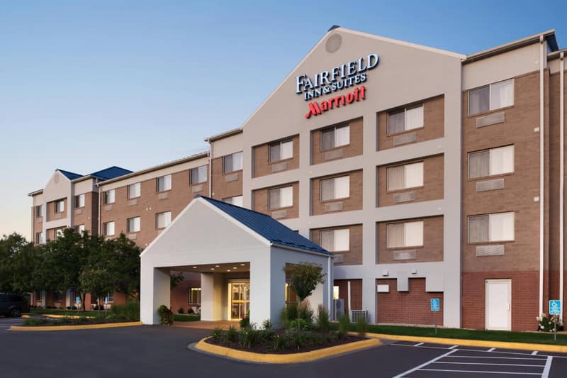Fairfield Inn & Suites Minneapolis Bloomington/Mall of America — building