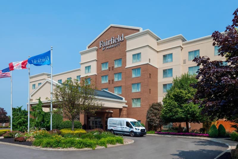 Fairfield Inn & Suites – Buffalo Airport — building