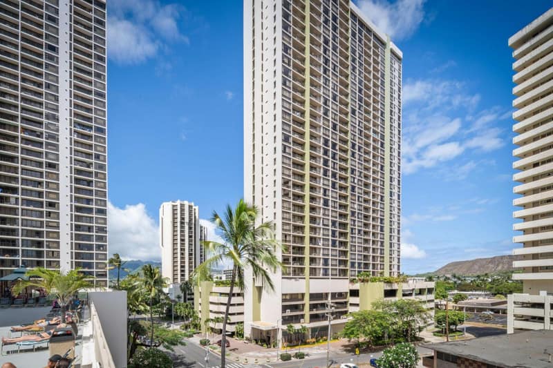 Aston Waikiki Sunset — building