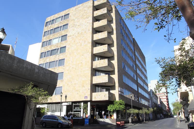 Hotel Universo — building