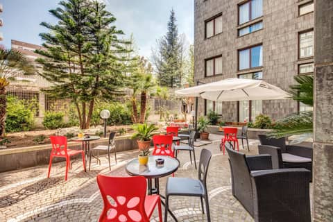 Warmthotel — balance & terrace