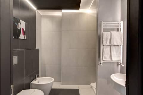 Warmthotel — bathroom