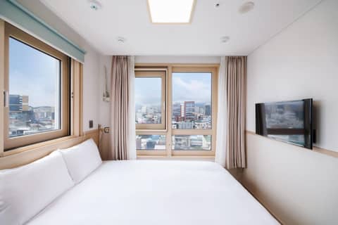 Kenny Stay Jeju Seogwipo — hotel room