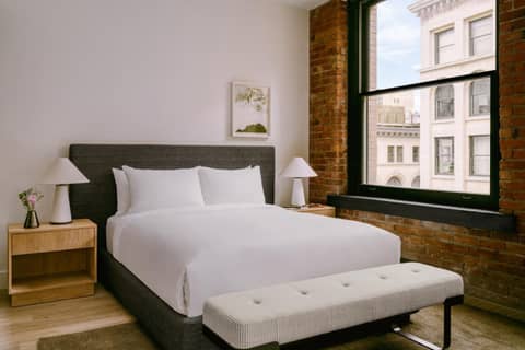 Eurostars Old Montreal Suites & Apartments — bedroom