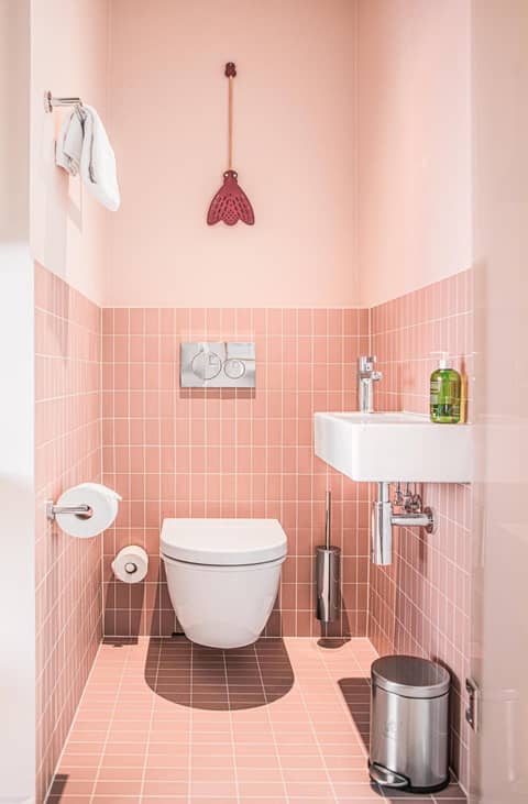 Hotel Helka — bathroom