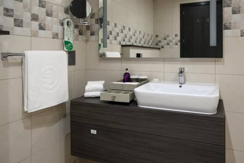 Centara West Bay Hotel & Residences Doha — photo 5