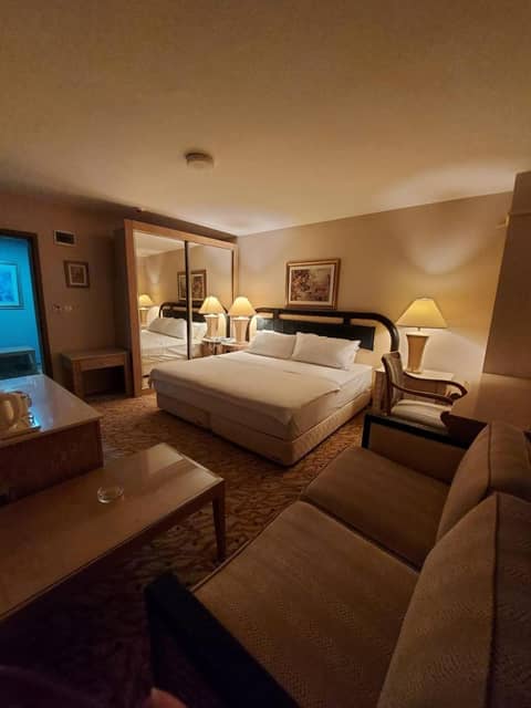 Sever Suites Hotel — hotel room