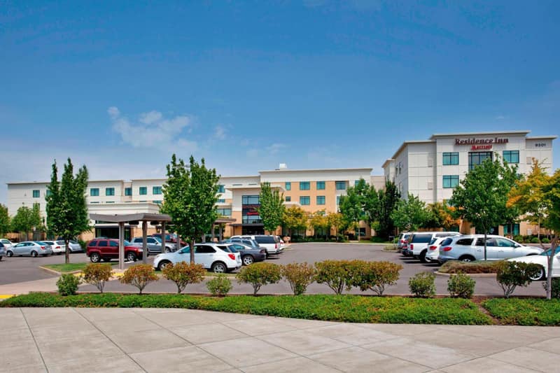 Residence Inn by Marriott Portland Airport at Cascade Station — building