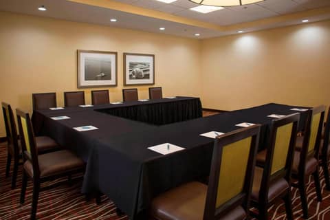 Four Points by Sheraton Suites Tampa Airport Westshore — photo 6