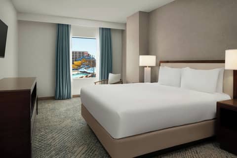 Courtyard by Marriott Anaheim Theme Park Entrance — photo 9