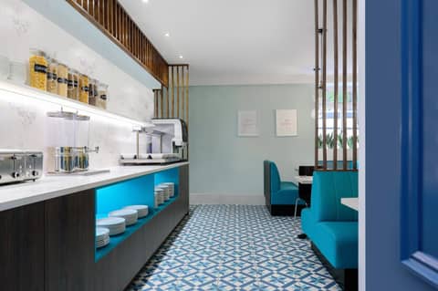 Mentone Hotel — hotel reception