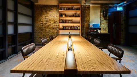 New Road Hotel — meeting room