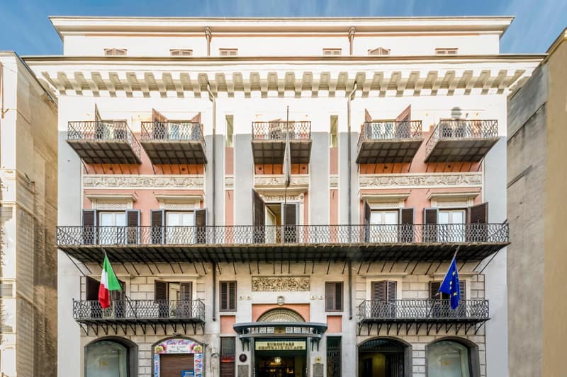 Eurostars Centrale Palace Hotel — building