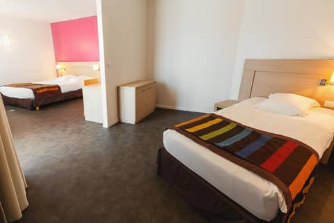 Esatitude Hotel — hotel room