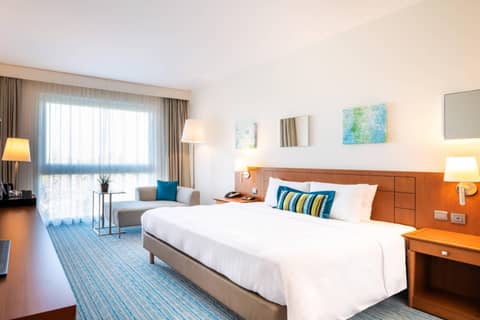 Courtyard By Marriott Brussels — bedroom
