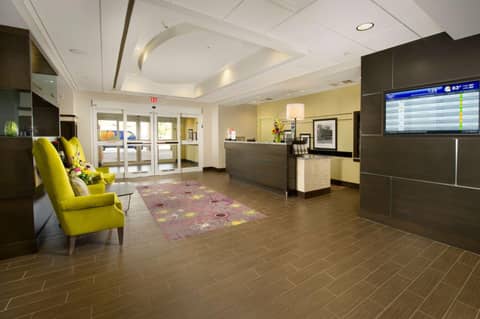 Hampton Inn & Suites - Buffalo Airport — photo 7