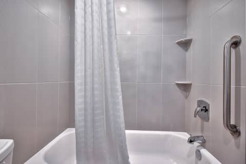 Comfort Inn & Suites Calgary South — photo 4