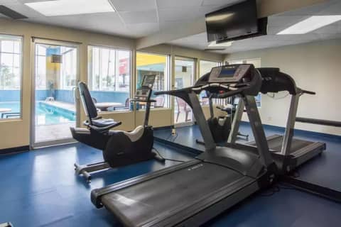 Comfort Inn & Suites Calgary South — photo 5