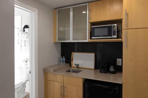 Ocean Reef Suites — photo 6