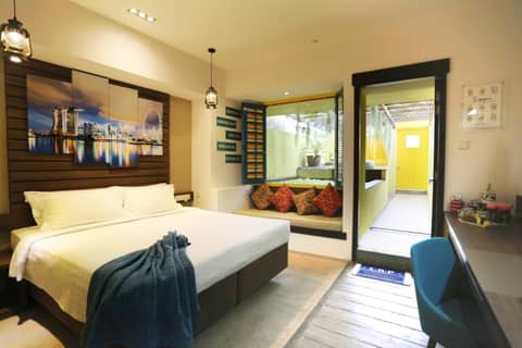 Furama RiverFront — hotel room