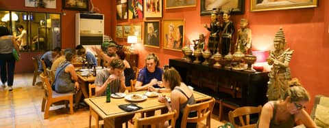 Villa Cha-Cha Banglumphu — dining