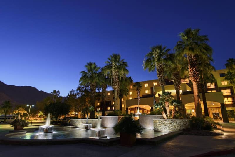 Renaissance Palm Springs Hotel — building