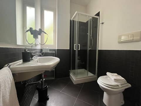 Horizon Suites — bathroom
