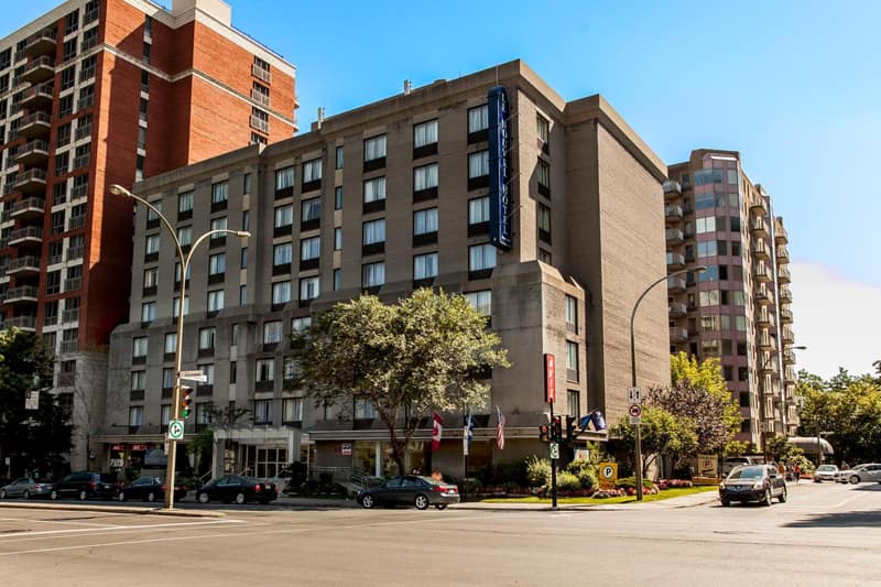 Le Nouvel Hotel — building