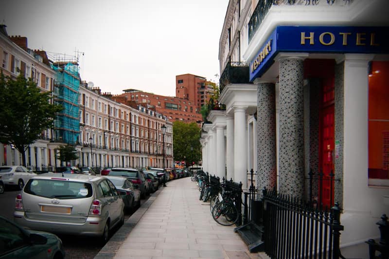 Westbury Hotel — building