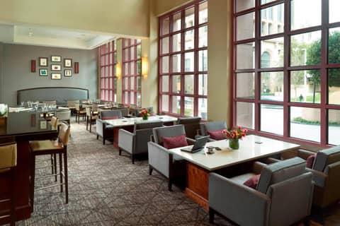 Atlanta Marriott Suites Midtown — photo 2