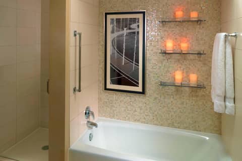 Atlanta Marriott Suites Midtown — photo 3