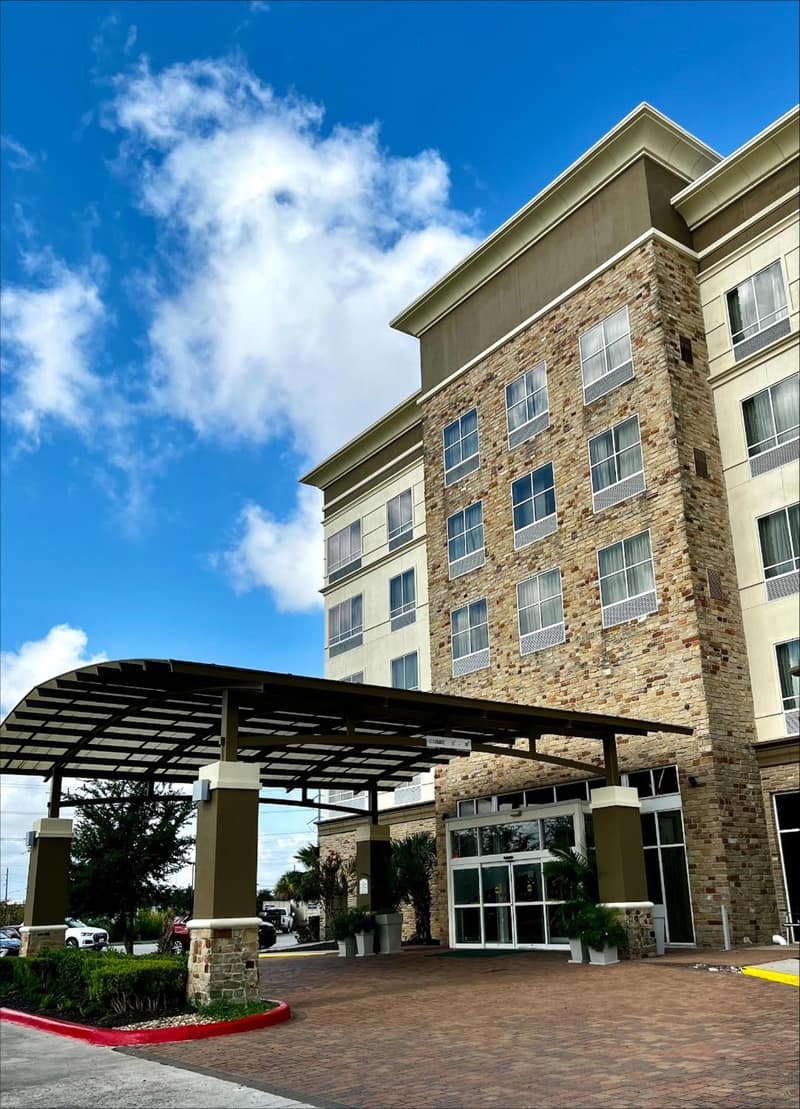 DoubleTree by Hilton Houston Westchase — building