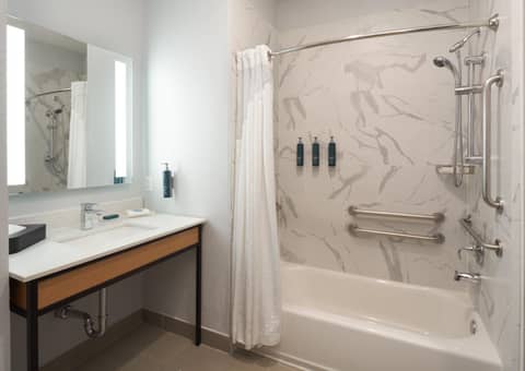 DoubleTree by Hilton Houston Westchase — photo 6