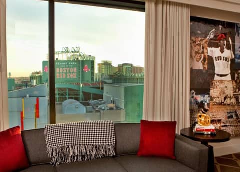 Hotel Commonwealth — photo 8