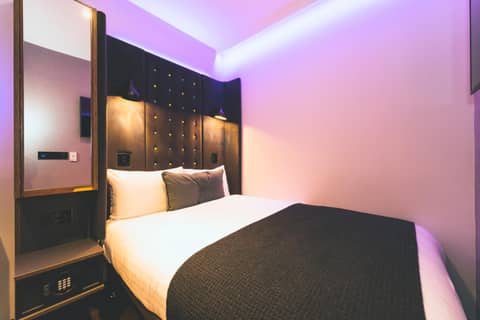 Point A London Liverpool Street — hotel room