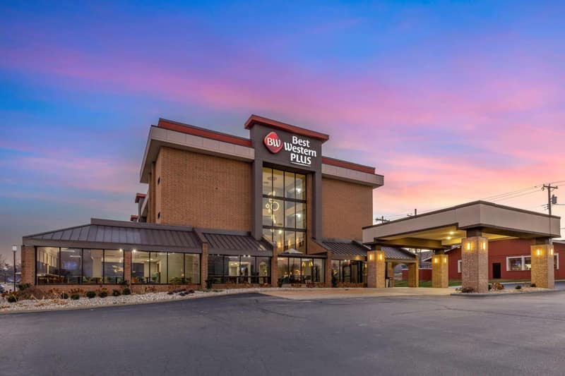 Best Western Plus St. Louis West-Westport — building