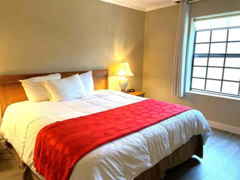Ramada by Wyndham Los Angeles/Wilshire Center — photo 3