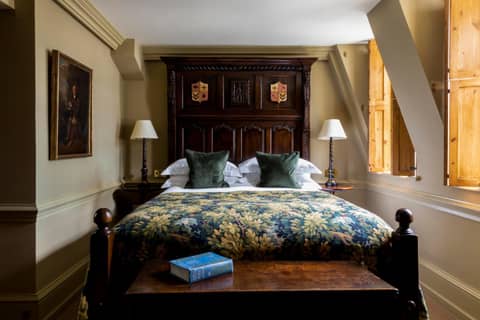 Batty Langley's — hotel room