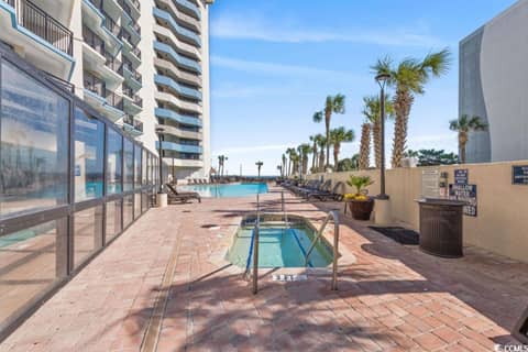 Newly Renovated Privately owned OF condo on 6th floor Ocean Reef w-heated pools, lazy river, hot tubs & restaurants — photo 2