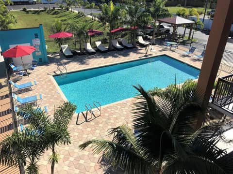 Days Inn by Wyndham Sarasota Bay — photo 3