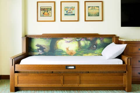 Disney's Grand Californian Hotel and Spa — bedroom